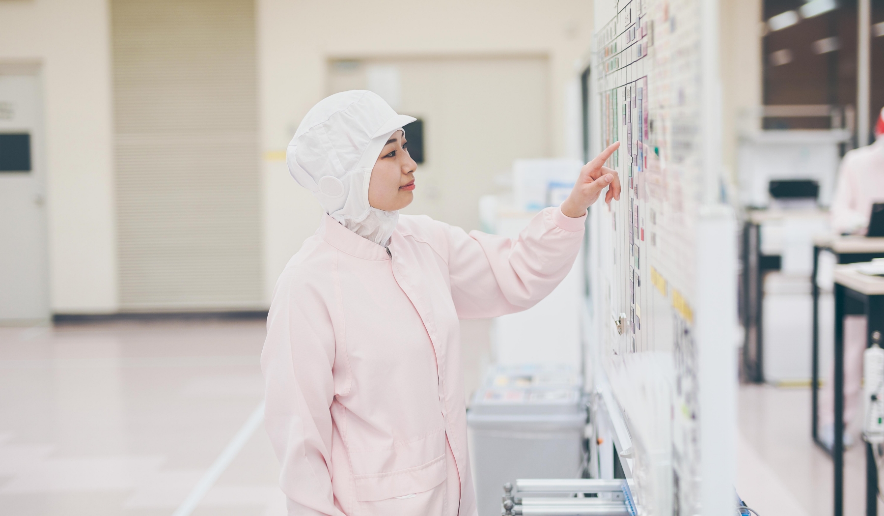 経験を積み、やがては設備開発へ。